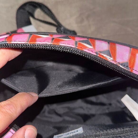 DVF x Target Modern Geo Black Pink Red Navy White Nylon Camera Crossbody Bag - Picture 11 of 13